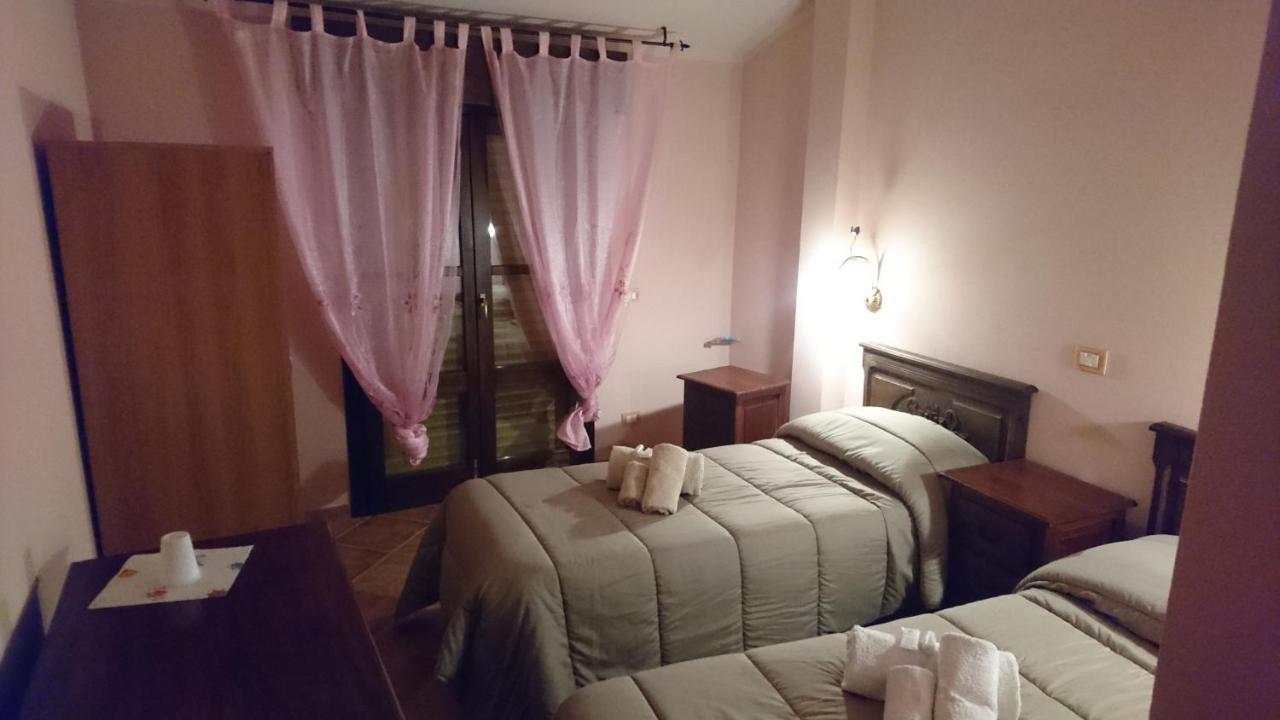 B&B Mony E Nico Riola Sardo Eksteriør bilde